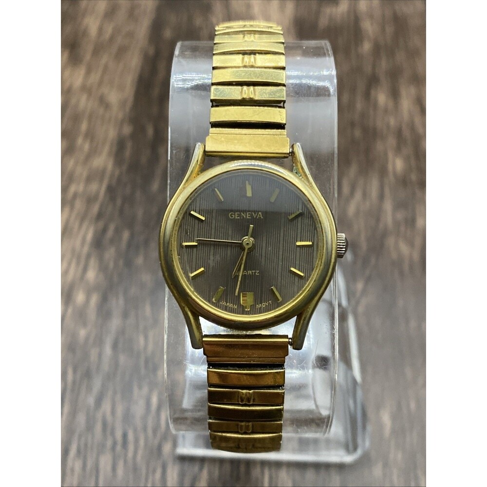 Geneva Vintage Women’s Watch Gold Tone With Beautiful Brown Lined Dial Working